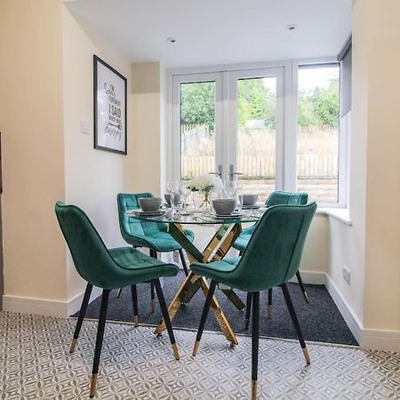 Modern 3 Bed, Contractors Welcome, Bradford 布雷得佛 外观 照片