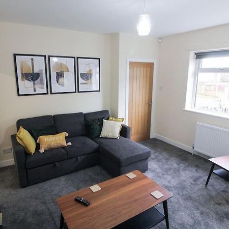 Modern 3 Bed, Contractors Welcome, Bradford 布雷得佛 外观 照片