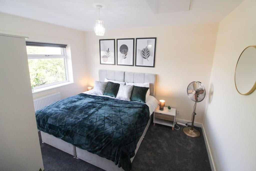 Modern 3 Bed, Contractors Welcome, Bradford 布雷得佛 外观 照片