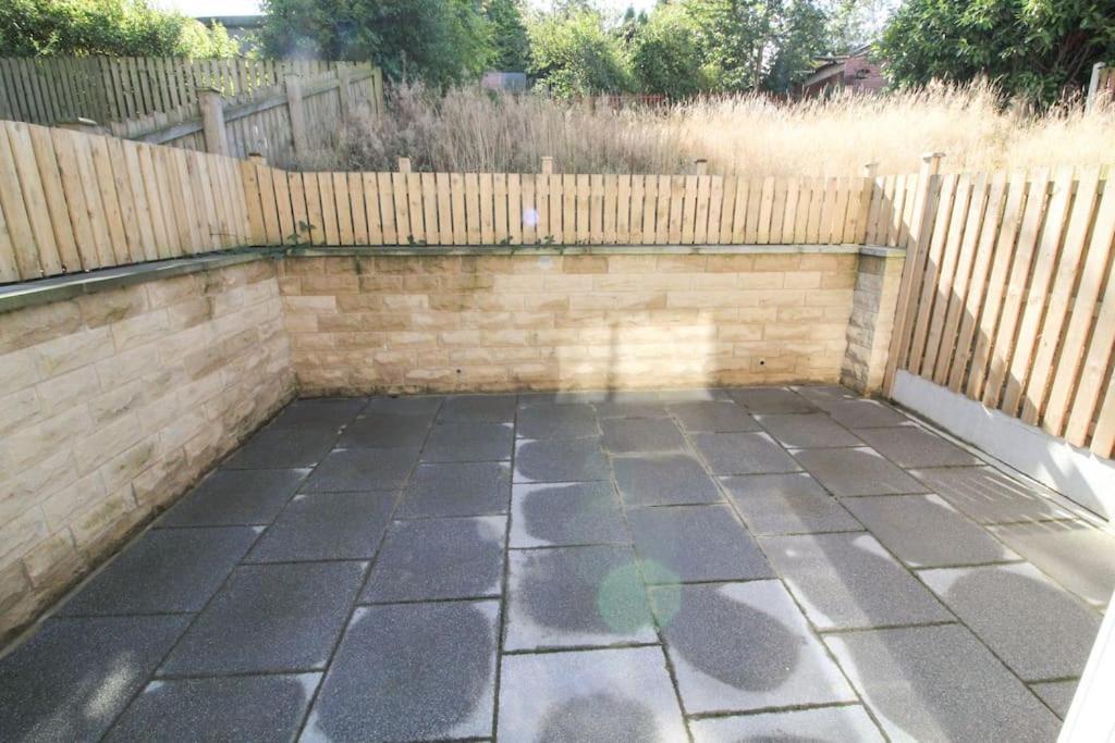 Modern 3 Bed, Contractors Welcome, Bradford 布雷得佛 外观 照片