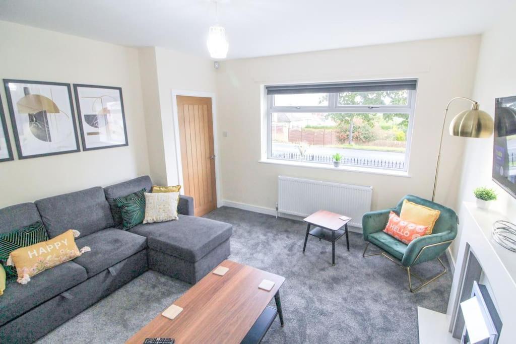 Modern 3 Bed, Contractors Welcome, Bradford 布雷得佛 外观 照片