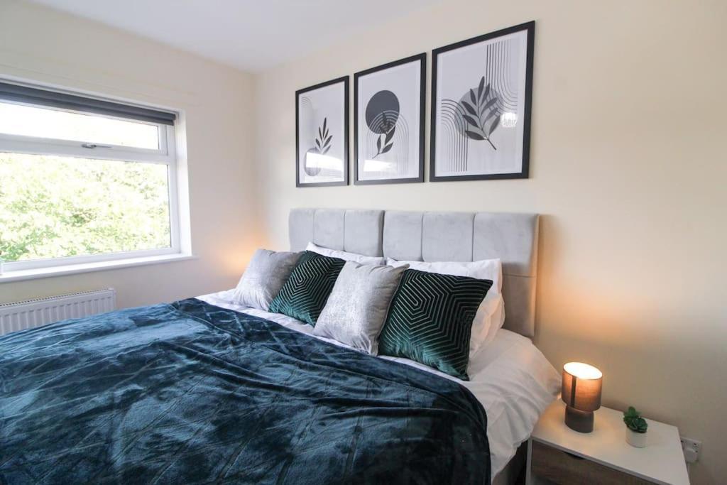 Modern 3 Bed, Contractors Welcome, Bradford 布雷得佛 外观 照片