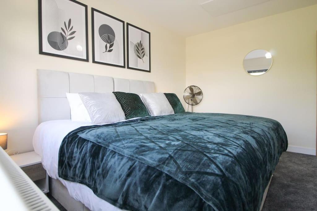 Modern 3 Bed, Contractors Welcome, Bradford 布雷得佛 外观 照片